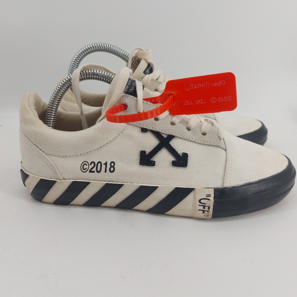 OFF-WHITE Canvas Printed Sneakers Size: 9 | IT 39 White and Black
